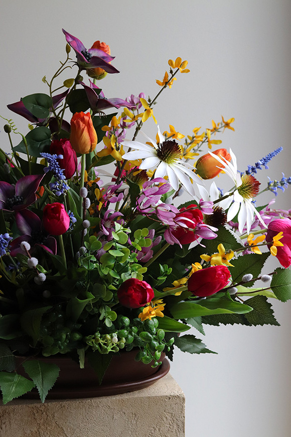  Veronia, kompozycja nagrobna w misie, wym.48x85x50cm