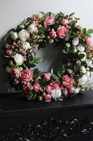 Pudrova Rosalina, słoneczny wianek na drzwi