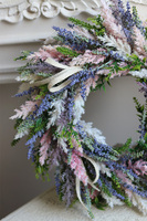 Motylla, wianek na drzwi z lawendą