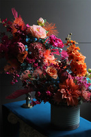 Bollywood, kompozycja kwiatowa w energetycznych kolorach, wys.70cm +wystające elem.