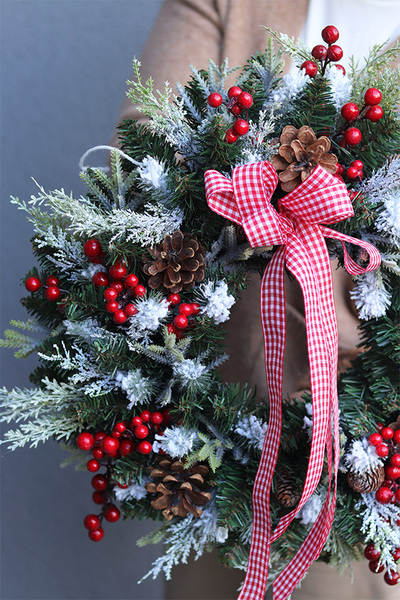 Redis, zimowy wianek na drzwi