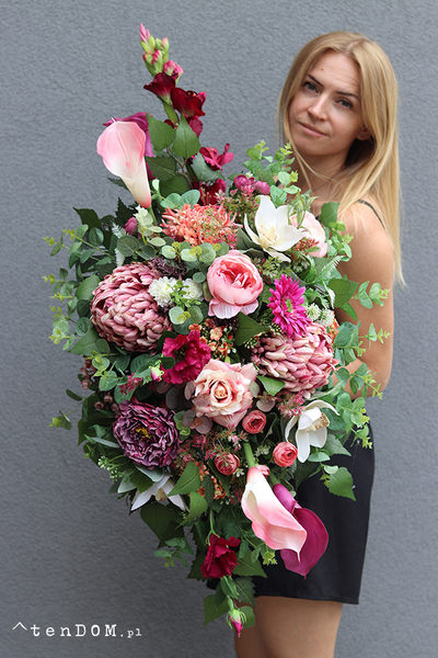 Denolla Gedda 2, kompozycja nagrobna z kallami