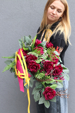 Magentia Amore, bukiet nagrobny do położenia, wys.80cm