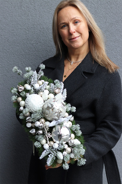 Srebrna Kraina Concrete, świąteczny stroik na stół