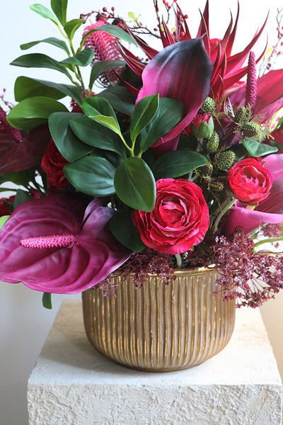 Cherry Antique, kompozycja kwiatowa z anturium