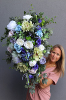 Blusilda Belia, niebiesko-zielona wiązanka nagrobna