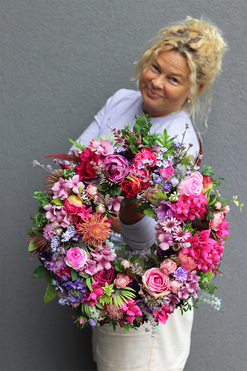 Aisling Pink Beauty, kwiatowy wianek, śr.47cm