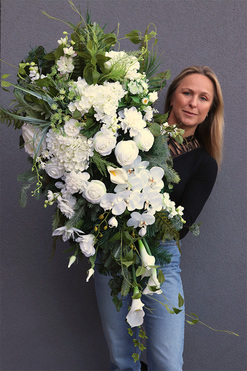 Biała Dolina, wiązanka nagrobna, wym.100cm 