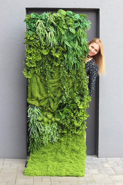 Greeneta Krellte, ścianka jednostronna ze sztucznych roślin