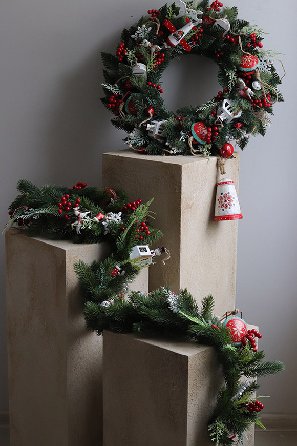 Gubałówka, girlanda świąteczna z barwinkiem