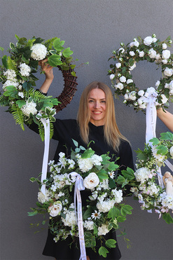 OD RĘKI Biały Dom, wianek komunijny z białych kwiatów, śr.46cm