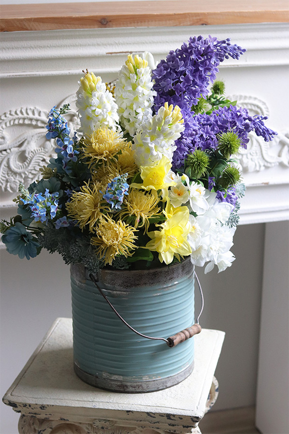 Turkusowa Rabata, wiosenna kompozycja kwiatowa