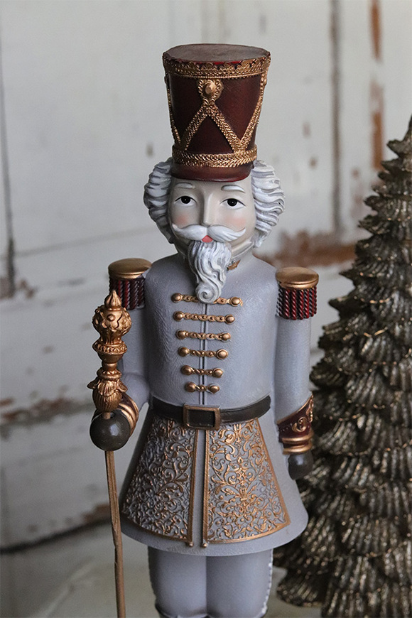 Mikołaj G, figurka bożonarodzeniowa dziadek do orzechów