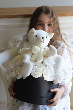 Sweet Love, flowerbox na walentynki z misiem, wym.47x37cm 