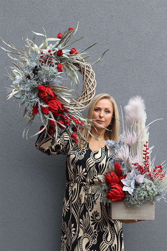 Berenika Red, kompozycja nagrobna w naczyniu