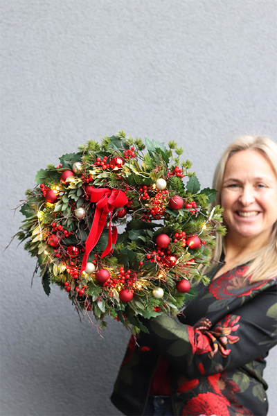 Głóg Red, świąteczny wianek LED