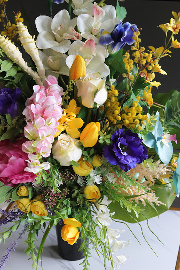 Fleurs, wiosenny bukiet nagrobny we wkładzie