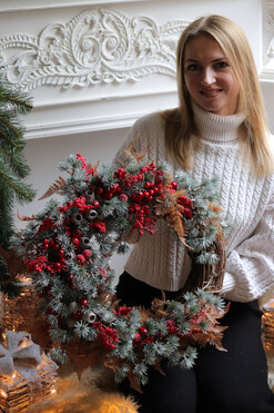 Modrzew&Jarzębina, zimowy wianek na drzwi, rozp.50cm