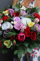 Colorana, kompozycja nagrobna w plastikowym naczyniu