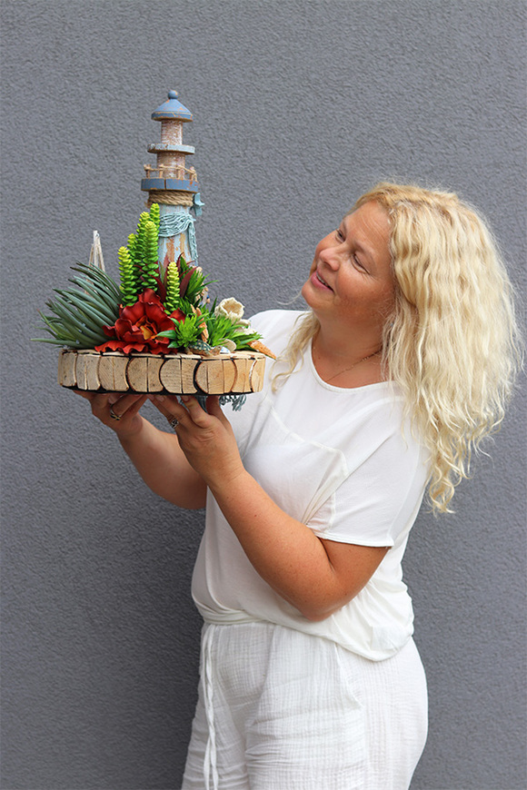 Latarnia Morska, kompozycja marynistyczna na drewnie