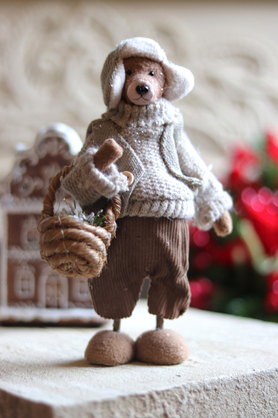 Zimowy Uszatek, laleczka zimowa stojąca miś	