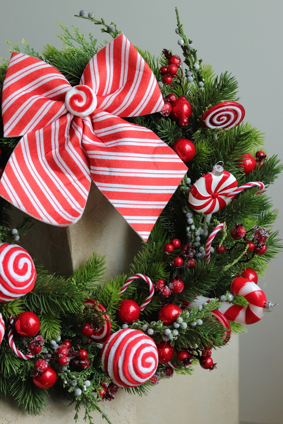 Lollypop Candies, świąteczny wianek na drzwi