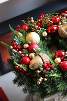 Bogactwo Świąt, wianek / stroik bożonarodzeniowy