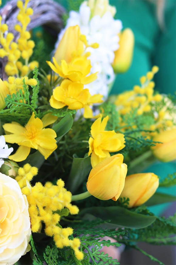 Serce Spring Yellow, kompozycja nagrobna z tajską orchideą