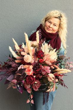 Benjamin, kompozycja nagrobna w misie, wym.53x68cm