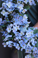 Apple Blue, niebieski wianek z ptaszkiem