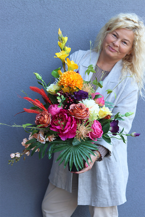 Colorro, nowoczesny bukiet nagrobny we wkładzie