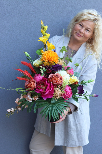 Colorro, nowoczesny bukiet nagrobny we wkładzie