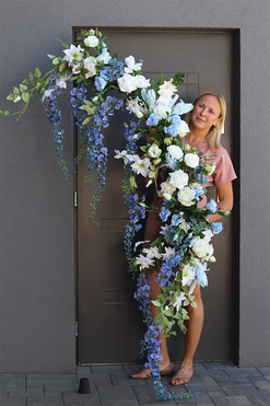  OD RĘKI Blue Rehte, girlanda z białymi i niebieskimi kwiatami, dł.160cm  