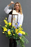 Angelo Garden Spring, lampion nagrobny z kwiatami