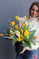 Spring Moment, bukiet nagrobny z wiosennymi kwiatami