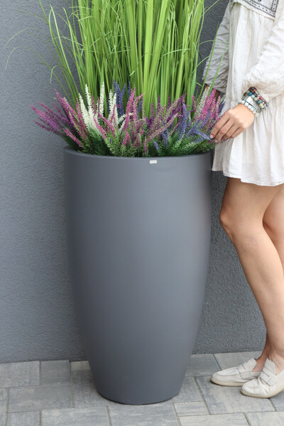 Green Heather Fiberglass, trawa i wrzosy w donicy