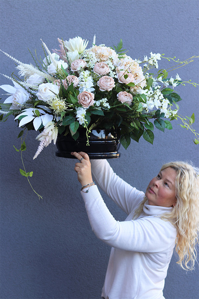 Mortario Relana, kompozycja nagrobna w misie