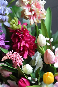 Hiacyntowa Volcan, kompozycja nagrobna w osłonce, wys.42cm