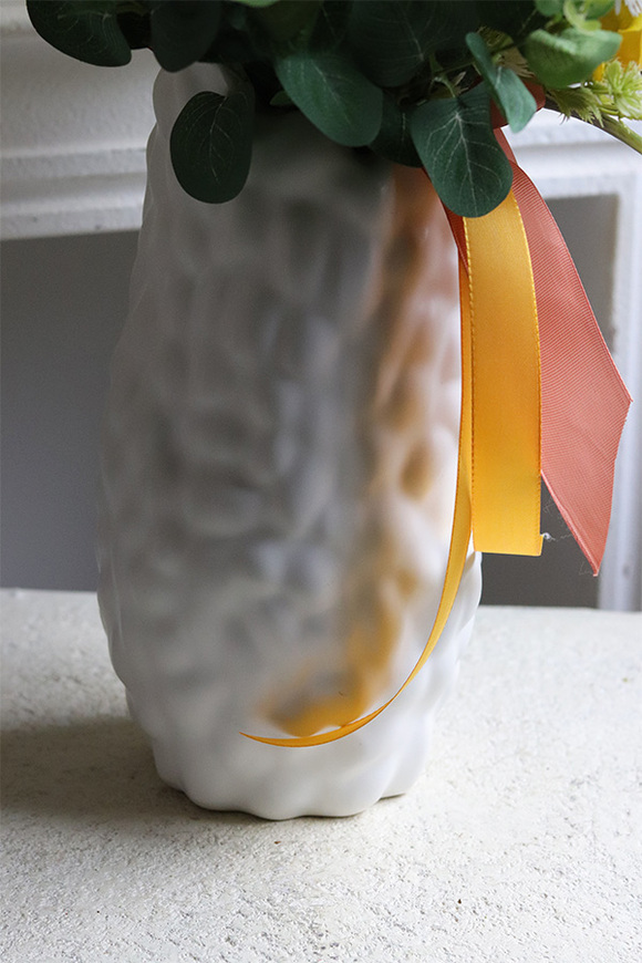 Amira Ballisa, elegancki bukiet w wazonie,