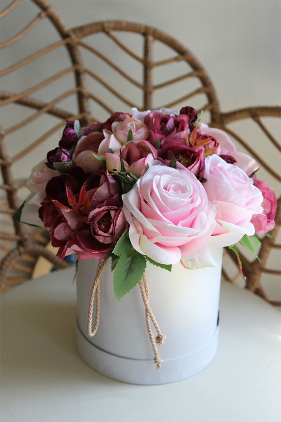 Cedita, flowerbox z różowymi kwiatami, wys.25cm 