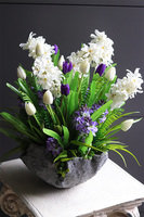 Volcan Spring Moment, kompozycja nagrobna w misie