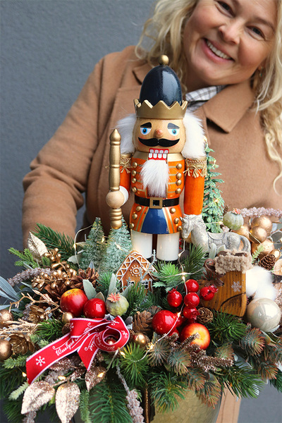 Dziadek do Orzechów Gold, stroik świąteczny