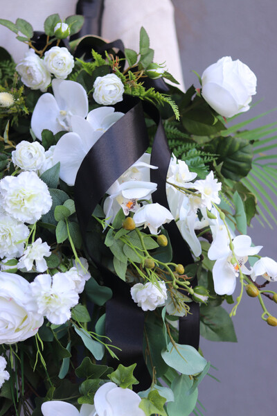 Ellenia, bukiet nagrobny do położenia, biały