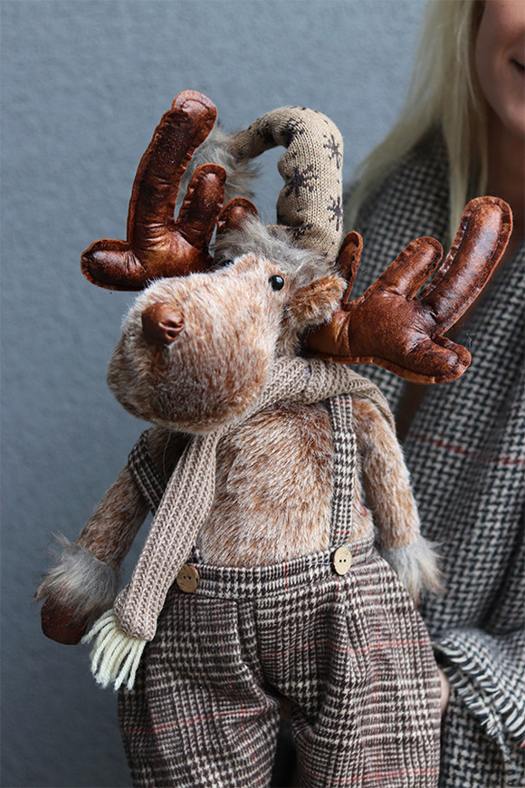 Reny Skandynawskie C, laleczka zimowa siedząca, chłopiec