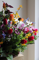  Veronia, kompozycja nagrobna w misie, wym.48x85x50cm