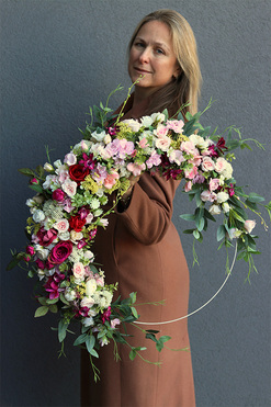 Greta Subtelle, barwny wianek na drzwi na obręczy, śr.65cm