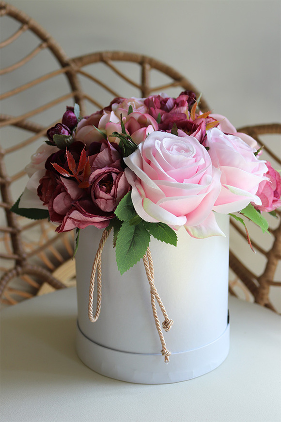 Cedita, flowerbox z różowymi kwiatami, wys.25cm 
