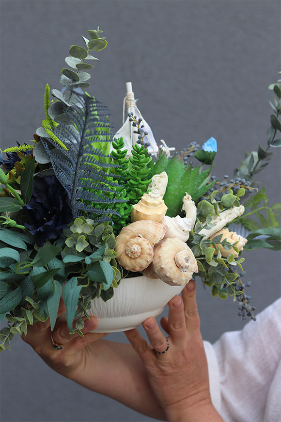 Mazurite, kompozycja marynistyczna w misie