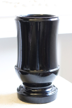 Czerń Żałobna B, ciężki flakon nagrobny, wys.28cm