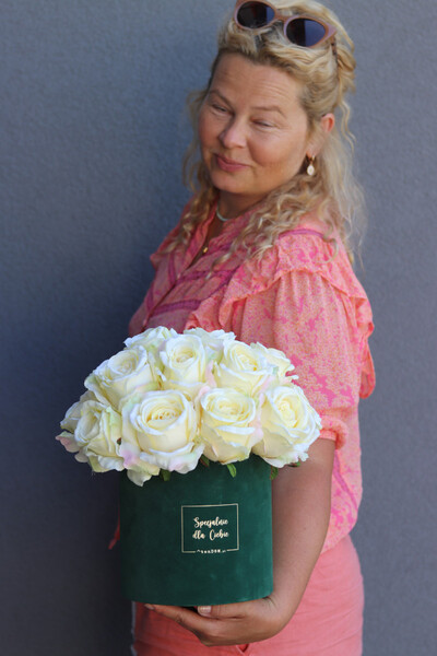 Green Velvet Romance, zielony flowerbox z różami